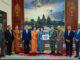 សម្តេចមហារដ្ឋសភាធិការធិបតី ឃួន សុដារី ប្រគល់ម៉ាសការពារសារធាតុពុលជូនតំណាងក្រសួងការពារជាតិ សម្រាប់ចែកជូនវីរៈកងទ័ពនៅសមរភូមិមុខ