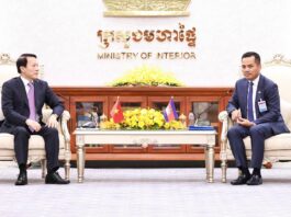ឧបនាយករដ្ឋមន្ត្រី ស សុខា ផ្ដួចផ្ដើមបង្កើតយន្តការមន្ត្រីប្រចាំការត្រីភាគីកម្ពុជា-វៀតណាម-ឡាវ ងាយស្រួលសម្របសម្រួលនីតិវិធីពាក់ព័ន្ធការបង្ក្រាបបទល្មើសនានា រួមទាំង Scam Online