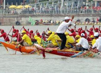 សម្តេចបវរធិបតី ហ៊ុន ម៉ាណែត ចេញសារាចរផ្អាកការប្រារព្ធព្រះរាជពិធីបុណ្យអុំទូក បណ្តែតប្រទីប និងសំពះព្រះខែ អកអំបុក ឆ្នាំ២០២៦ នៅរាជធានីភ្នំពេញ តែនៅបណ្តាខេត្តអាចប្រារព្ធធ្វើបានធម្មតា