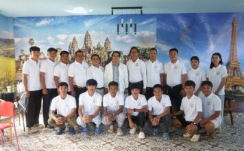 ក្រុមយុវជនសមាគមសម្ព័ន្ធយុវជនដើម្បីសន្តិភាព ស្រុកឆ្លូង ត្រៀមចូលរួមទទួលស្វាគមន៍សម្តេចធិបតី នាយករដ្ឋមន្ត្រី នៅខេត្តក្រចេះ