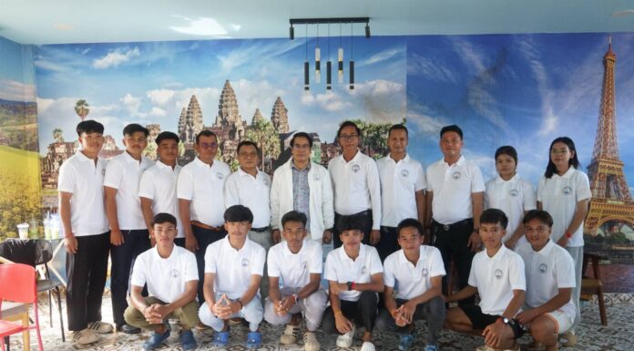 ក្រុមយុវជនសមាគមសម្ព័ន្ធយុវជនដើម្បីសន្តិភាព ស្រុកឆ្លូង ត្រៀមចូលរួមទទួលស្វាគមន៍សម្តេចធិបតី នាយករដ្ឋមន្ត្រី នៅខេត្តក្រចេះ