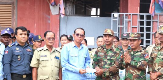 អាជ្ញាធរស្រុកស្ទោង ឧបត្ថម្ភគាំទ្រសម្ភារថវិកា គ្រឿងឧបភោគបរិភោគដល់វីរៈកងទ័ពជួរមុខទិសប្រាសាទព្រះវិហារ
