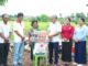 អាជ្ញាធរស្រុកតាំងគោក ចុះអន្តរាគមន៍ និងនាំយកអំណោយកាកបាទក្រហម ចែកជូនប្រជាពលរដ្ឋរងគ្រោះដោយខ្យល់កន្ត្រាក់ នៅឃុំច្រនាង