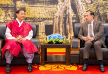 រដ្ឋមន្ដ្រីក្រសួងទេសចរណ៍ ជួបពិភាក្សាការងារជាមួយនាយកប្រតិបត្តិក្រុមហ៊ុនធំៗរបស់កូរ៉េខាងត្បូង ដើម្បីផ្សព្វផ្សាយ ទាក់ទាញទេសចរណ៍ និងវិនិយោគមកកម្ពុជា