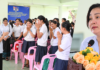 លោកស្រីបណ្ឌិត ជា សិរី ផ្ដល់រង្វាន់លើកទឹកចិត្ត និងជួបសំណេះសំណាលជាមួយសិស្សប្រឡងបាក់ឌុប និងសញ្ញាបត្របច្ចេកទេសនិងវិជ្ជាជីវៈកម្រិត៣ នៅស្រុកប្រាសាទសំបូរ ខេត្តកំពង់ធំ