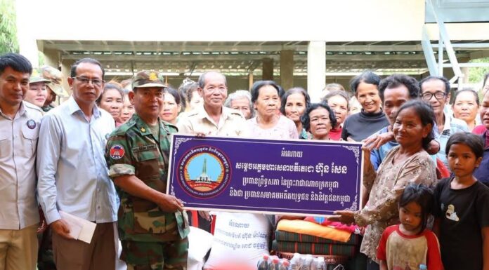 ក្រុមគ្រួសារអតីតយុទ្ធពលី ដែលមានជីវភាពលំបាកខ្វះខាត នៅឃុំចំណារលើ ស្រុកស្ទោង ខេត្តកំពង់ធំ ទទួលបានផ្ទះថ្មី អំណោយសម្តេចតេជោ ហ៊ុន សែន និងសម្តេចកិត្តិព្រឹទ្ធបណ្ឌិត