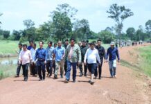 លោកអភិបាលខេត្តឧត្តរមានជ័យ ចុះពិនិត្យស្ថានភាពស្ពាននិងផ្លូវថ្នល់ដែលរងការខូចខាតដោយសារជំនន់ទឹកភ្លៀង