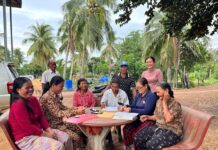 គណៈកម្មាធិការគណបក្សប្រជាជនកម្ពុជាឃុំទួលគ្រើល រៀបចំកិច្ចប្រជុំសំណេះសំណាលជាមួយមេគ្រួសារបក្ស នៅភូមិជន្លូស