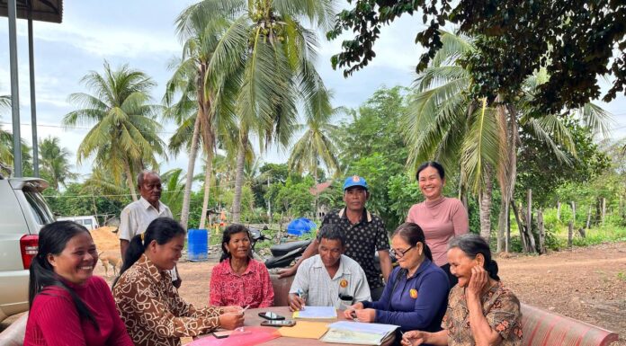 គណៈកម្មាធិការគណបក្សប្រជាជនកម្ពុជាឃុំទួលគ្រើល រៀបចំកិច្ចប្រជុំសំណេះសំណាលជាមួយមេគ្រួសារបក្ស នៅភូមិជន្លូស